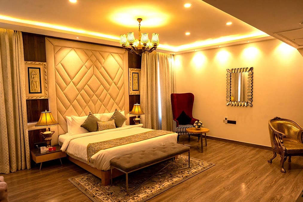 Luxury Suite at Shri Gajanan Maharaj Sansthan — Premium suite with all amenities